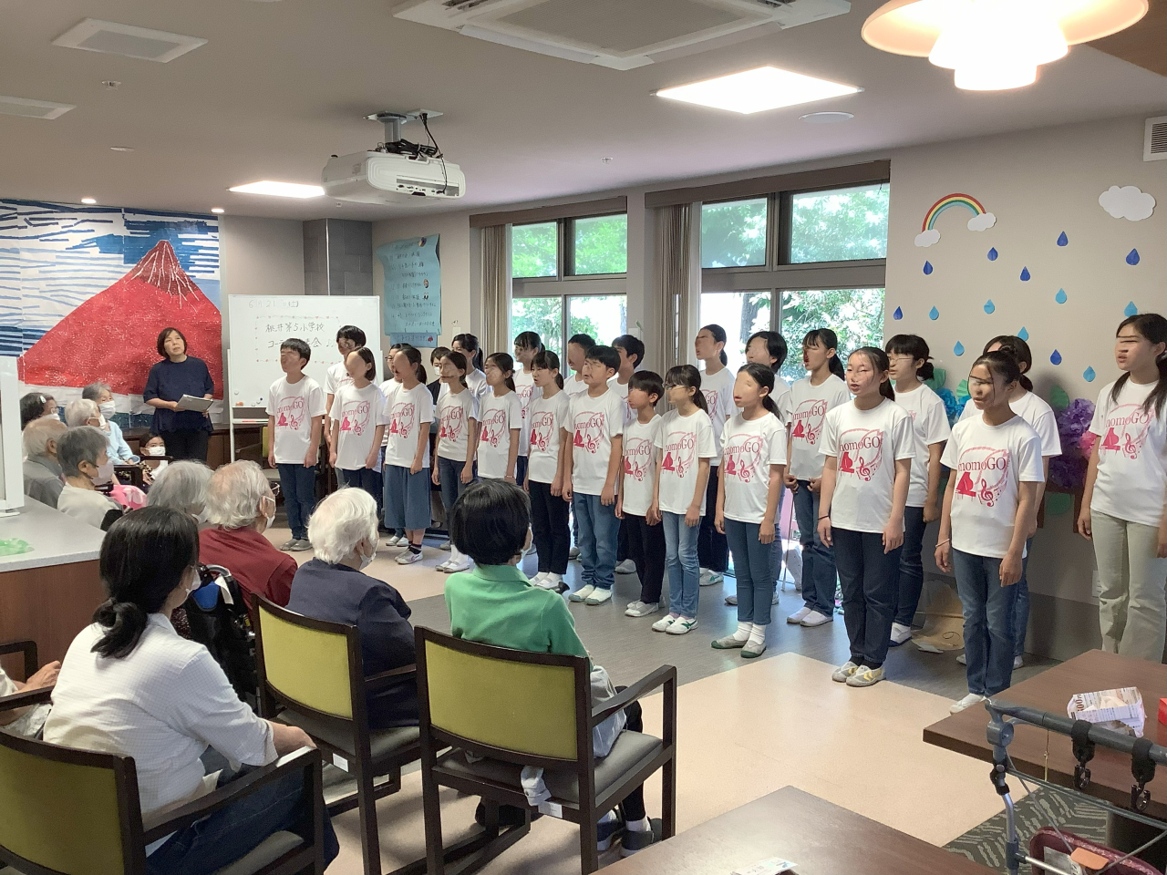 【小規模多機能】奏でるメロディーに聞き惚れて♬