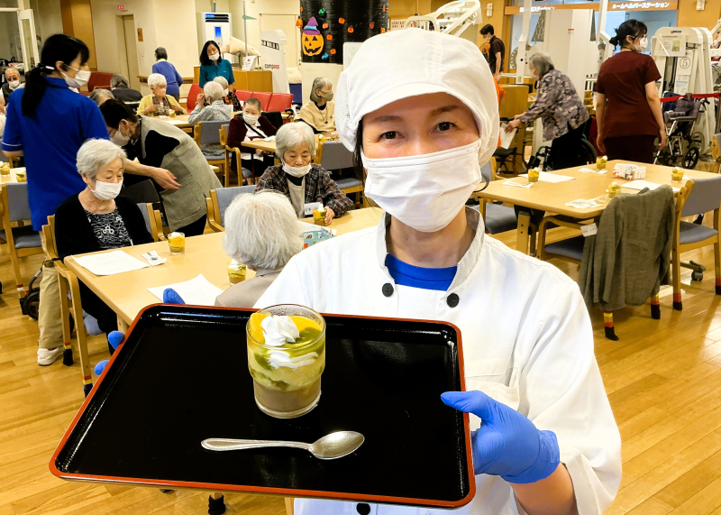 🎂🍰 秋のお楽しみ♪ 栄養部手作り「秋色パフェ」 🍠🎃